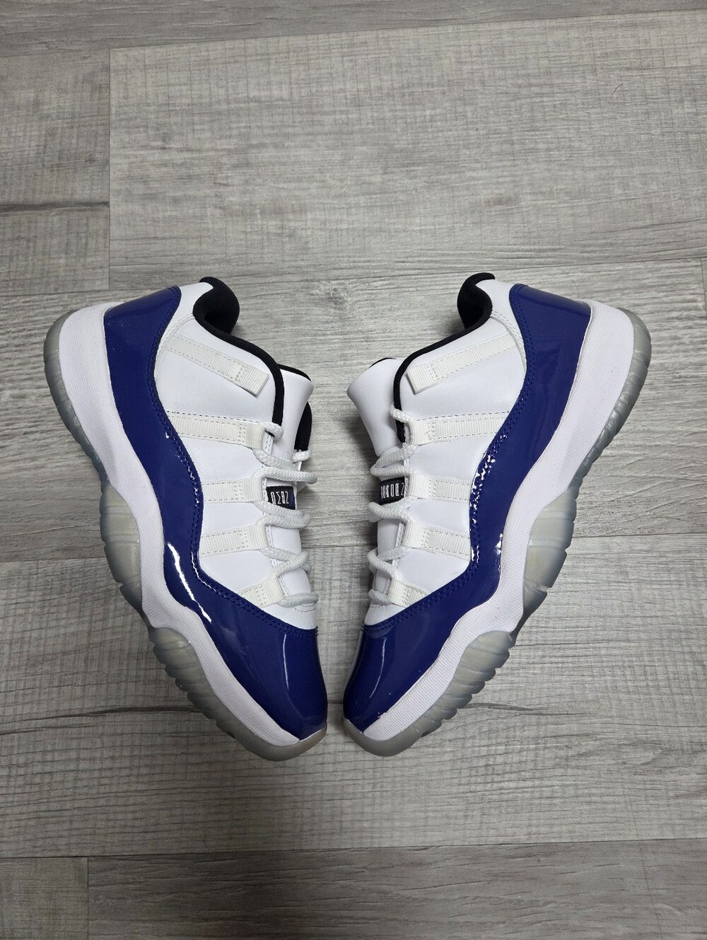 Jordan 11 Low White Concord (Womens)